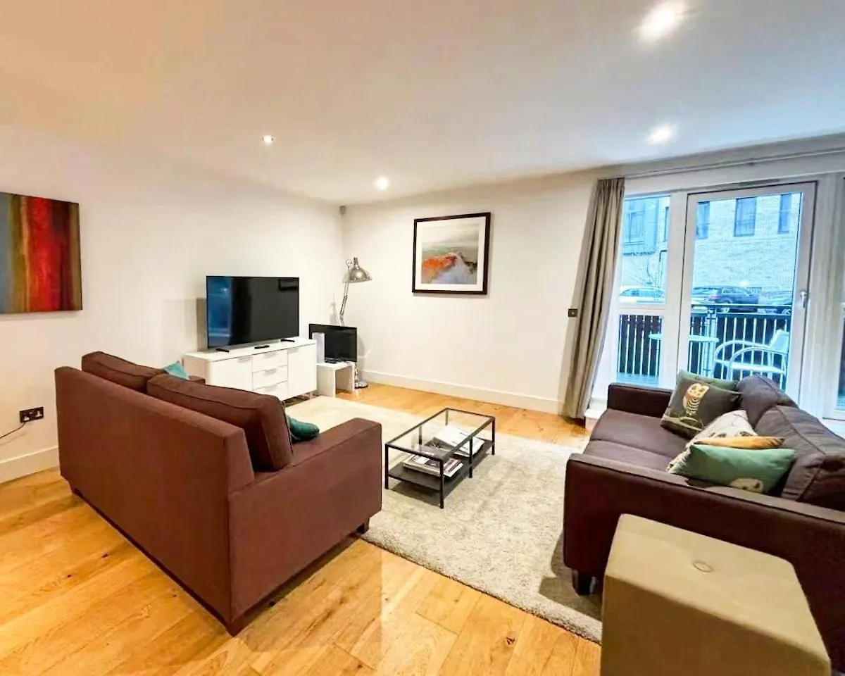 Stylish & Central 2 Beds Apartment In Edinburgh